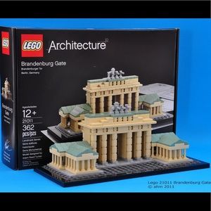 LEGO Architecture Brandenburg Gate 362 pcs Age 12+